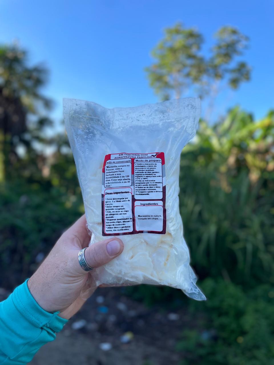Verso embalagem macaxeira chips Menina dos Raios
